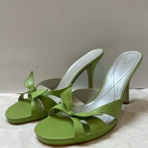 BCBG MaxAzria apple leather slip on opentoe 4”heel